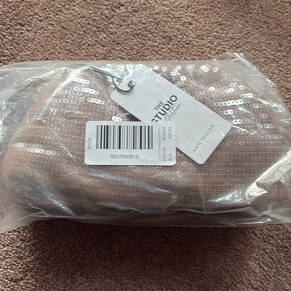 Ann Taylor Studio Collection sequin clutch bag new - Picture 4 of 4